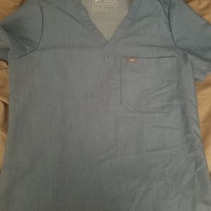 Figs catarina one pocket top